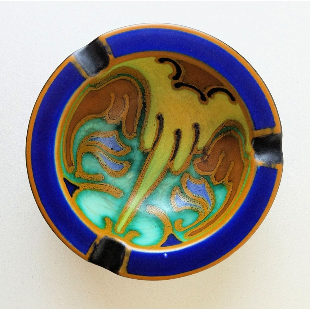 Art Deco Corel Ashtray by Plateelbakkerij Schoonhoven Gouda district Netherlands